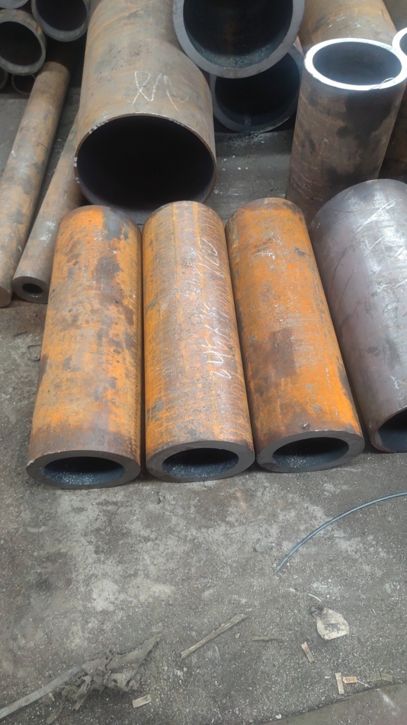 新兴新兴新兴20CrMo无缝钢管切割
